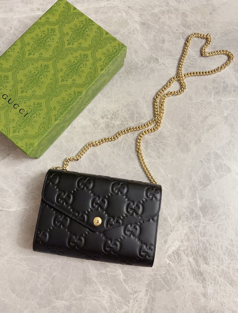 G*u*i wallets & purse
